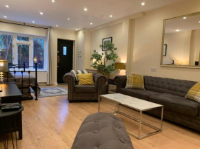 Notting Hill 3BR Townhouse with ensuite bathrooms - Ideal for families
